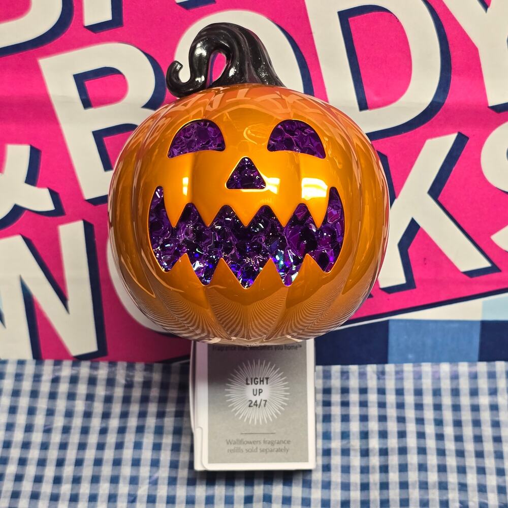 BBW Smiling Jack O' Lantern Light Up Wallflower Fragrance Plug In Home Decor